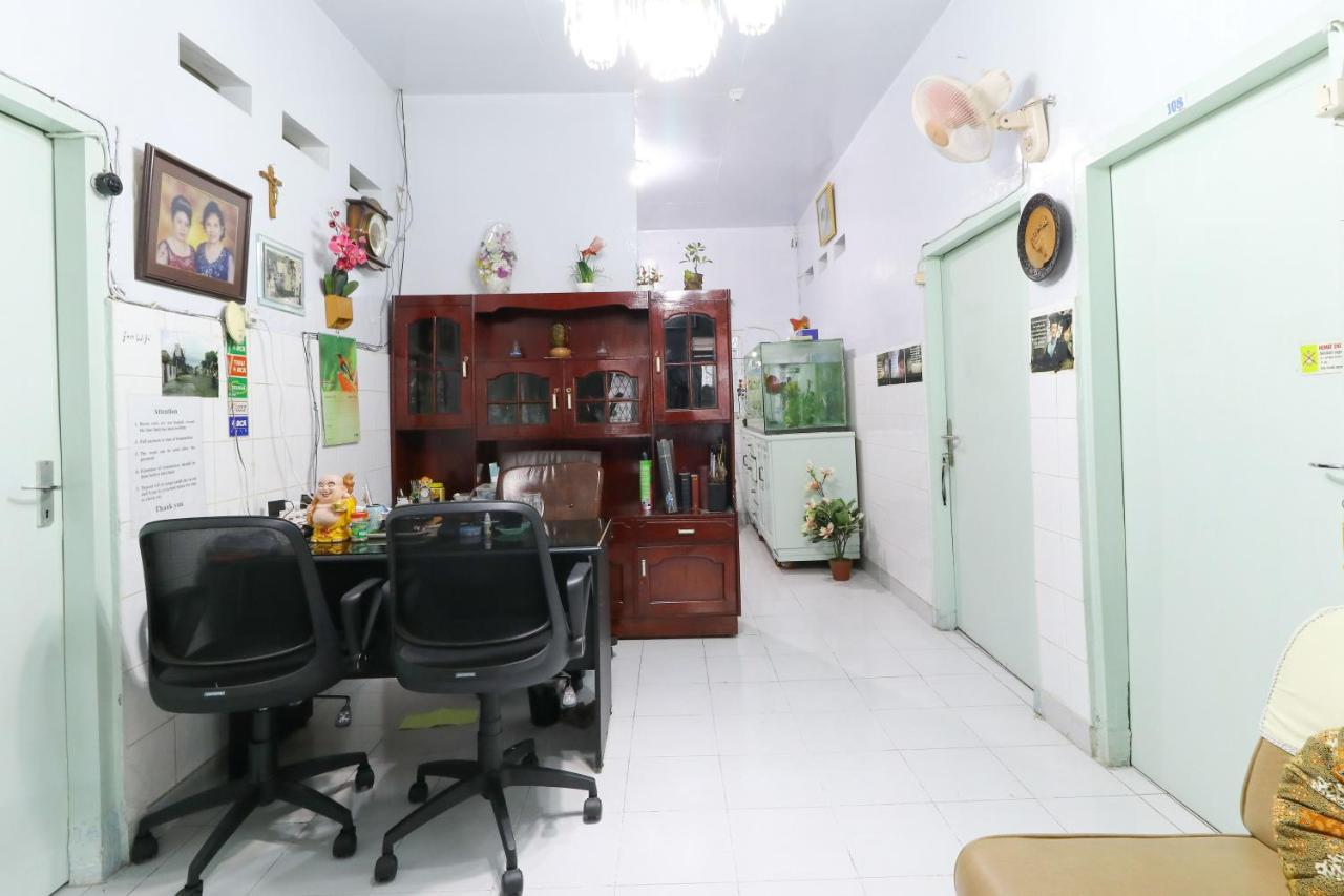Emy'S Guesthouse Jenggrik Ngoại thất bức ảnh