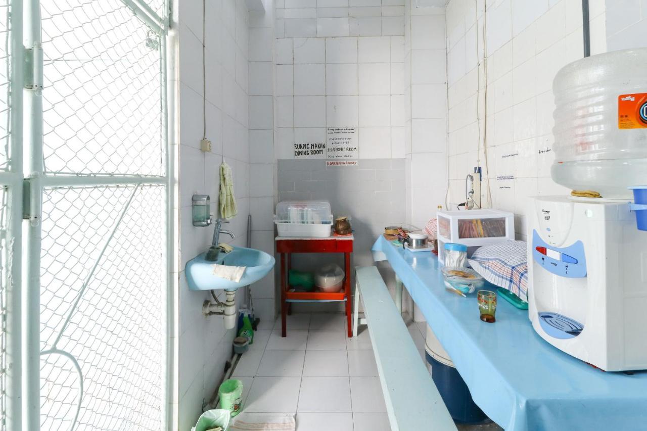 Emy'S Guesthouse Jenggrik Ngoại thất bức ảnh
