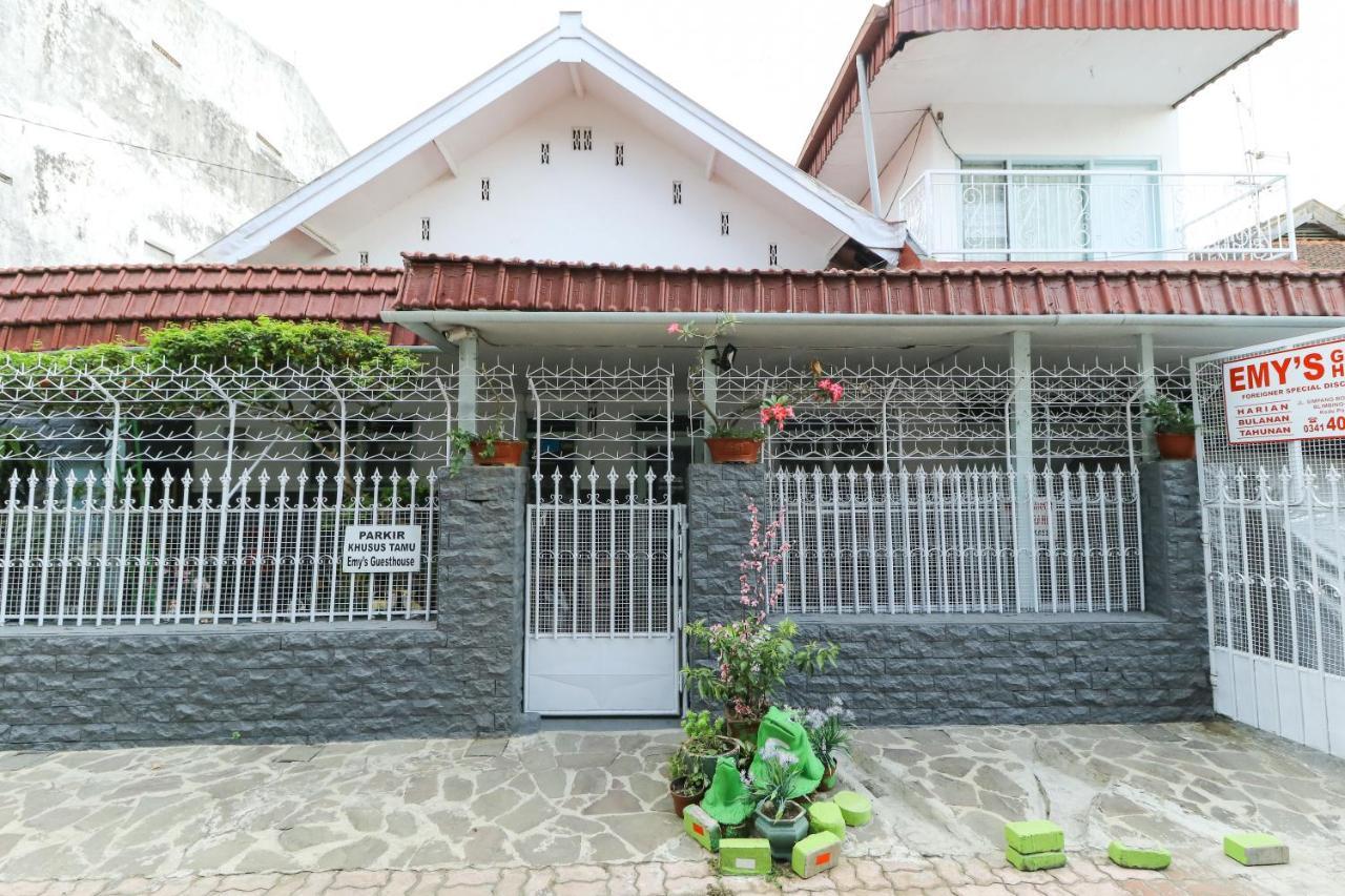 Emy'S Guesthouse Jenggrik Ngoại thất bức ảnh
