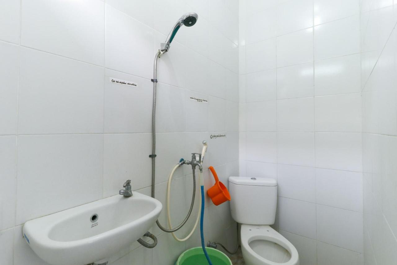 Emy'S Guesthouse Jenggrik Ngoại thất bức ảnh