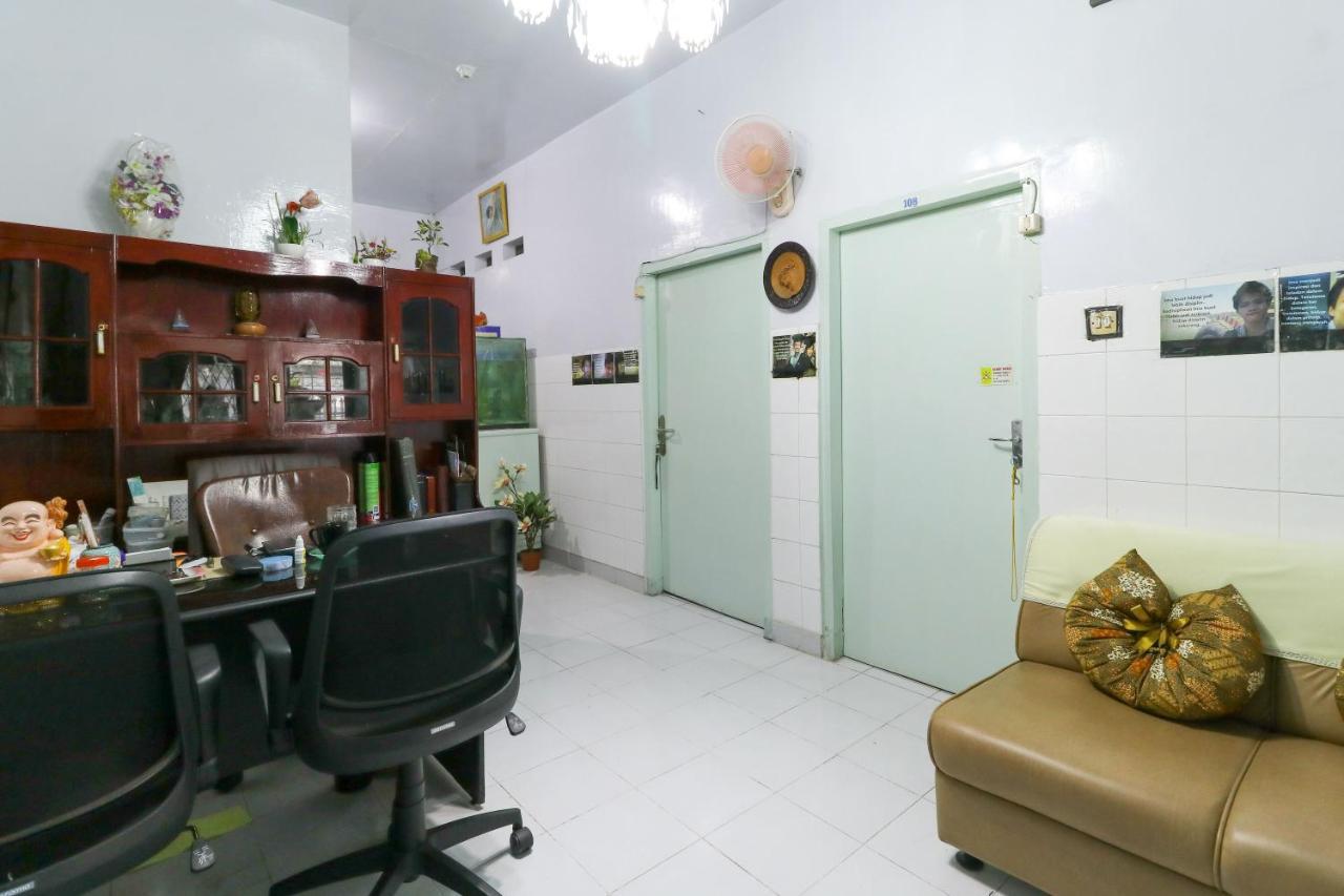 Emy'S Guesthouse Jenggrik Ngoại thất bức ảnh