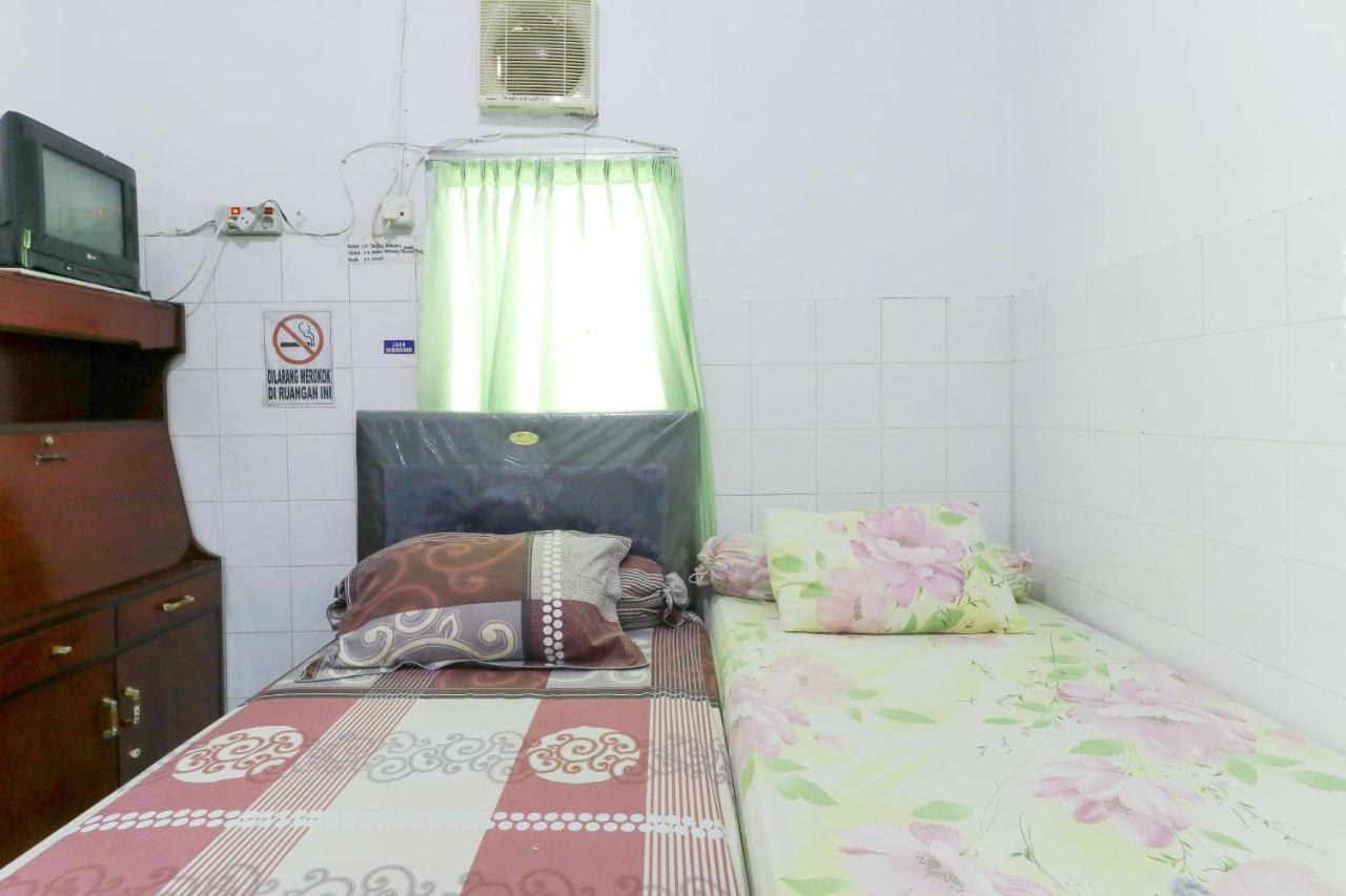 Emy'S Guesthouse Jenggrik Ngoại thất bức ảnh